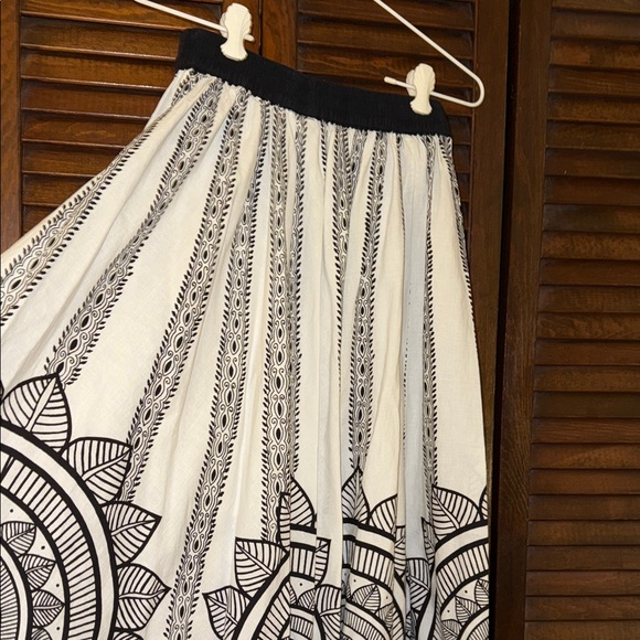 Studio West Skirt - Picture 6 of 6